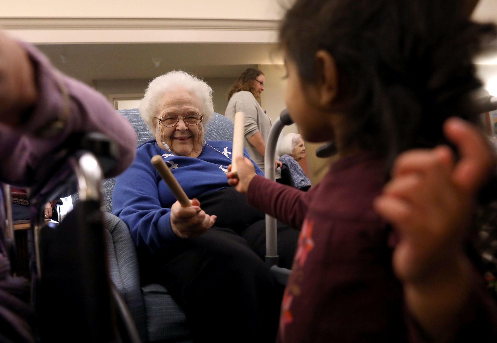 Intergenerational music therapy